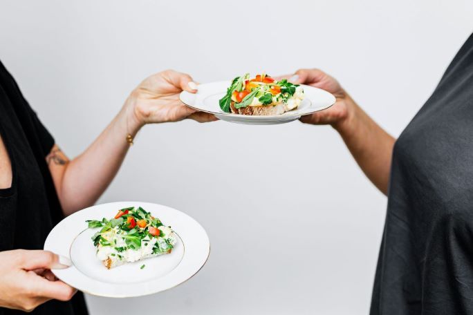 EMPLOYEE - BISTRO & LUNCH SERVICE (m/f/d), 1. image