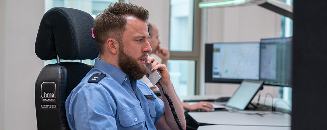 SENIOR IT-PROJEKTMANAGER w/d), 1. Bild